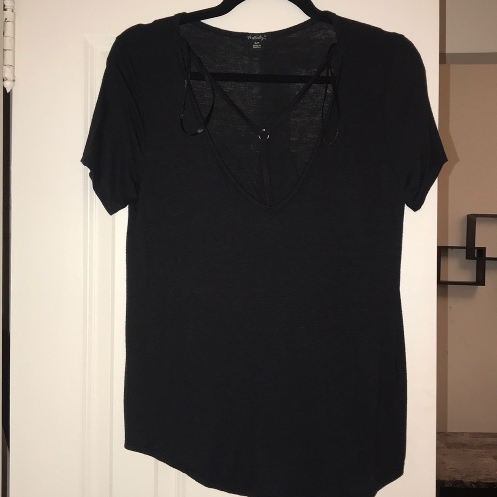 Black cross neck T-shirt
